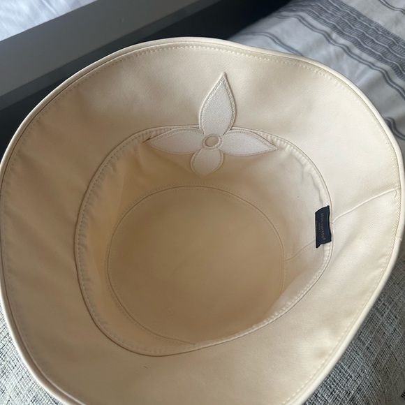 Louis Vuitton reversible bucket hat - Picture 3 of 7